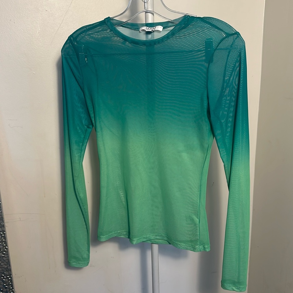 XS